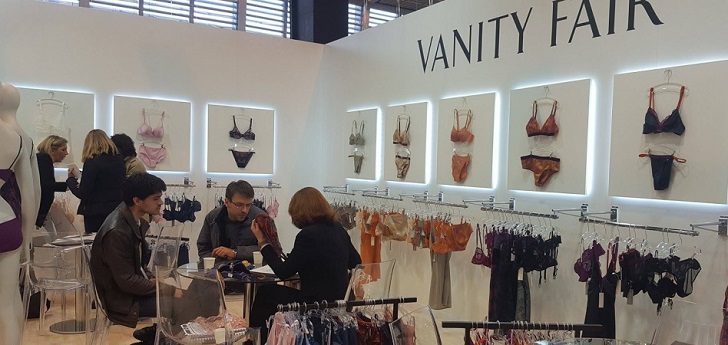Vanity Fair redefine su cúpula con un ex Max Azria tras comprarla Perceva